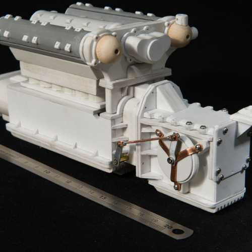 Moteur au 1/6 maquette Fiat 806