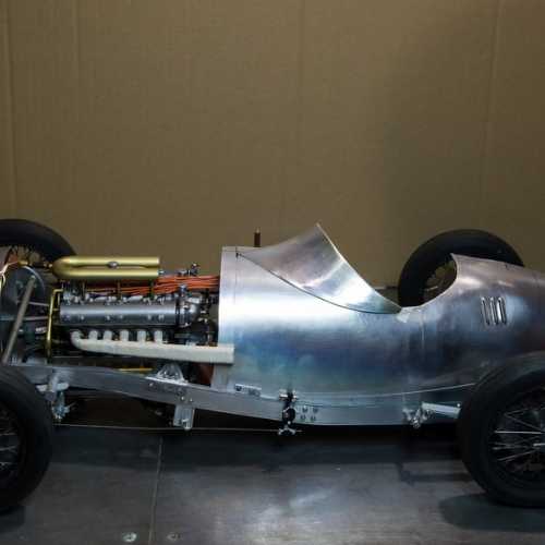 La Fiat 806 avec sa carrosserie en aluminium.