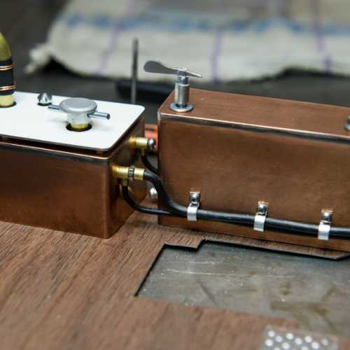 Circuits d'huile de la maquette Fiat 806 Grand Prix