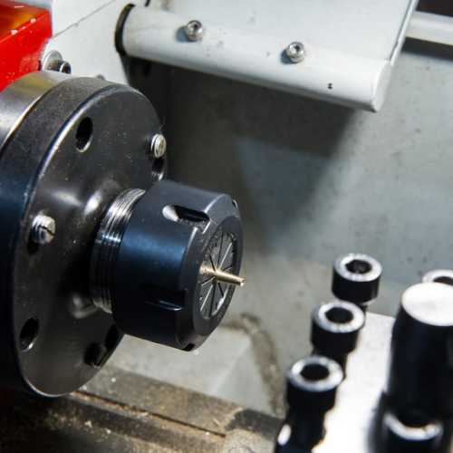 Usinage tendeur hauban GN JAP maquette 1/6