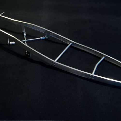 Châssis en aluminium de la FIAT 806 Grand Prix.Echelle 1/6