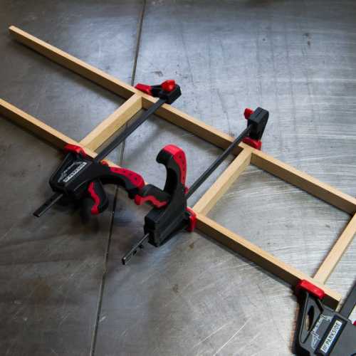 Assemblage du châssis maquette gn jap v8