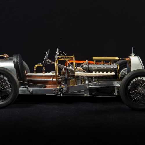 Vua de profil de ma construction de la FIAT 806 corsa au 1/6