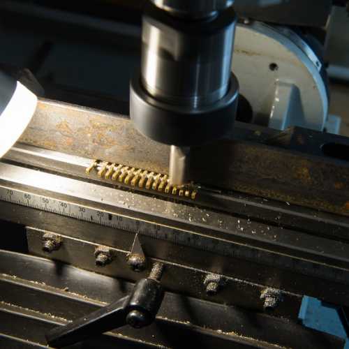 Utilisation de fraises à tête ronde pour façonner les culbuteurs du moteur v8 GN JAP de Richard Scaldwell