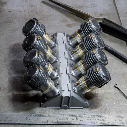 Cylinder assembly on the engine block GN JAP v8 model 1/6