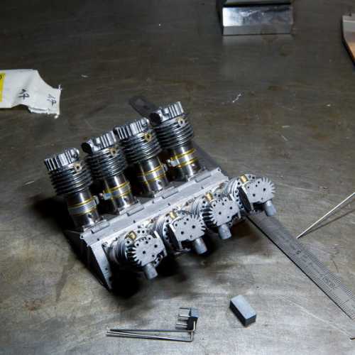 Engine GN JAP v8 model 1/6