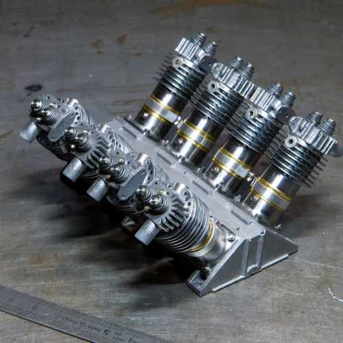 Engine GN JAP v8 Richard Scaldwell model 1/6 by Emmanuel Marin