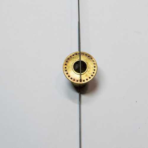 Alignement des trous du moyeu avec ceux de la flasque avant collage et peinture. Moyeu de roue avant GN JAP v8