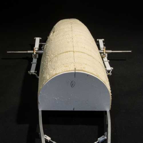 Ebauche de la carrosserie en polystyrène.